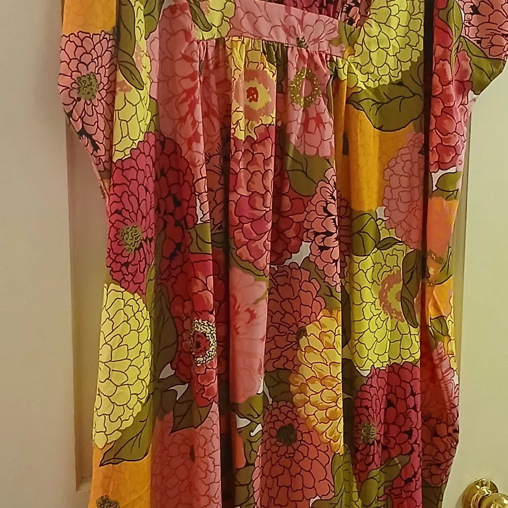 Unique Vintage Pink and Yellow Floral Dress Caftan NWOT - Picture 4 of 4